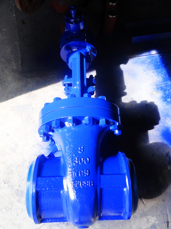 300lbs BW 8in WC9 GATE VALVEs